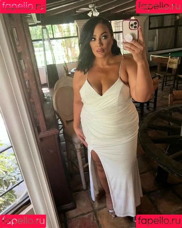 Nia Jax-Lina Fanene Onlyfans Photo Gallery 