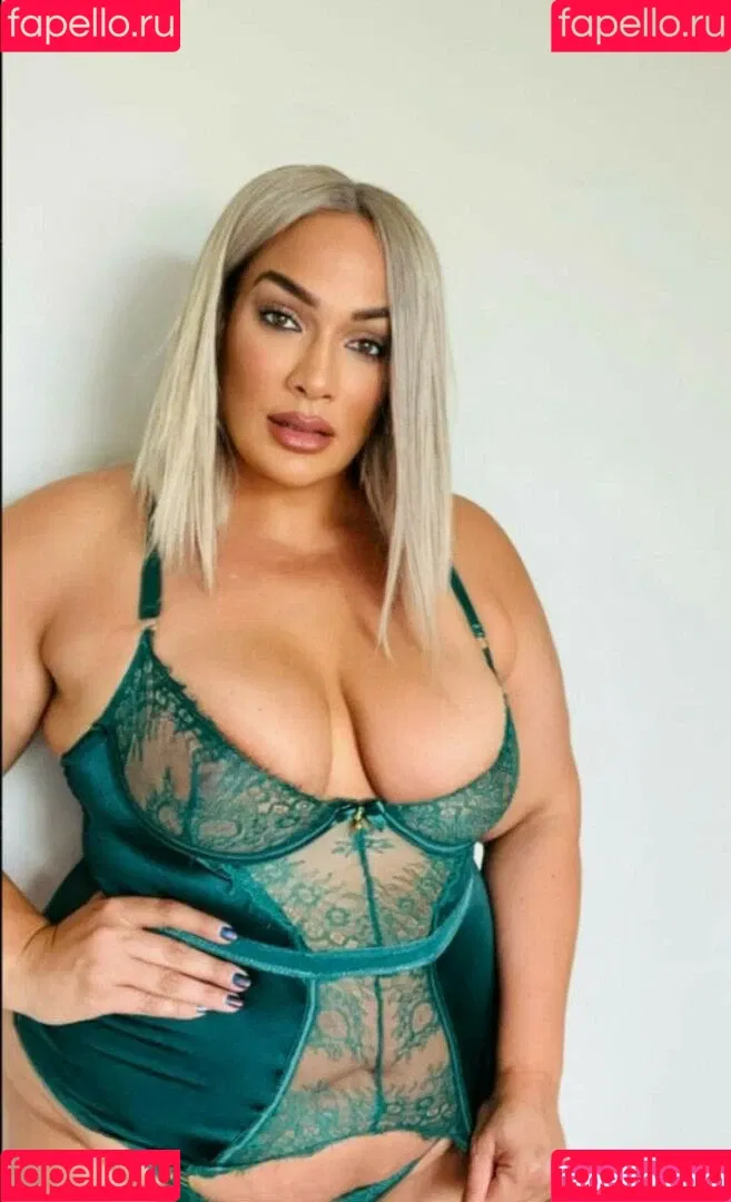 Nia Jax-Lina Fanene Onlyfans Photo Gallery 