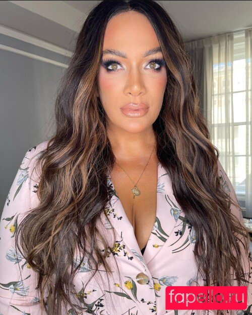 Nia Jax-Lina Fanene Onlyfans Photo Gallery 