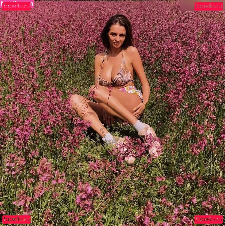 Rita Flores 69 Onlyfans Photo Gallery 