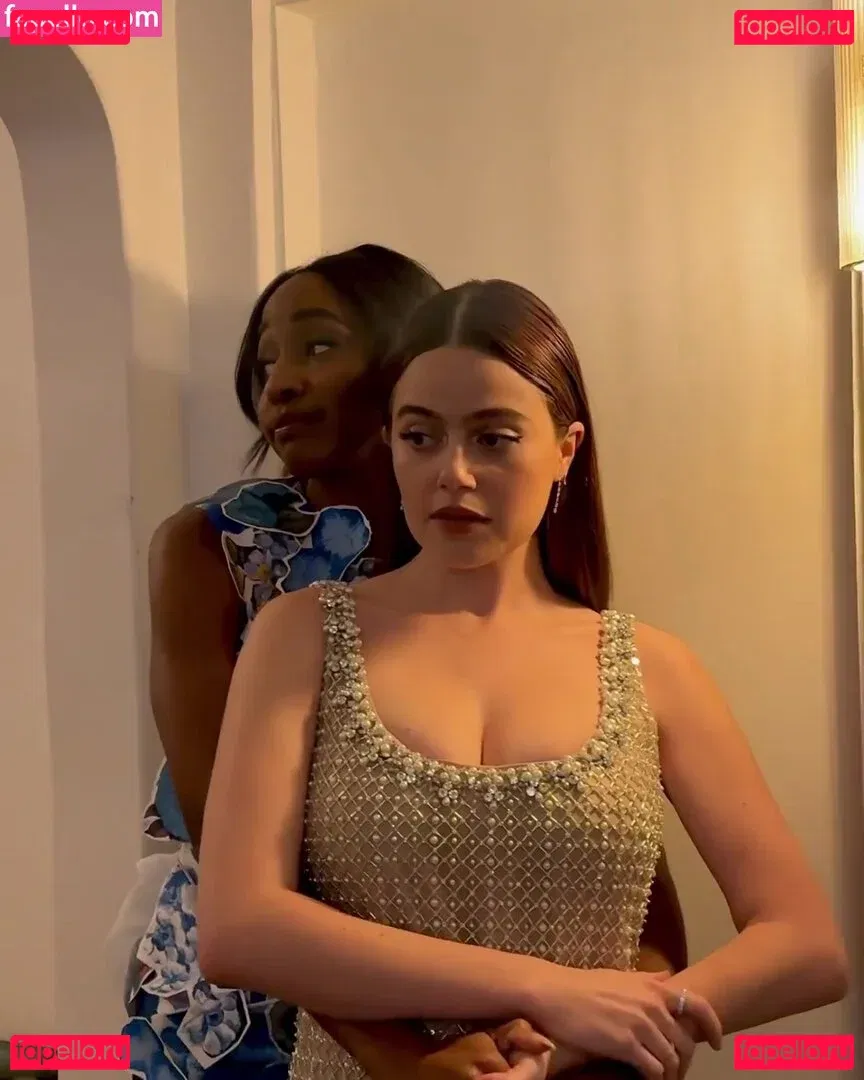 Molly Gordon Onlyfans Photo Gallery 