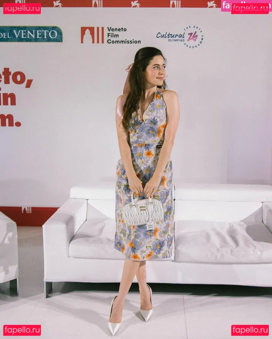 Molly Gordon Onlyfans Photo Gallery 