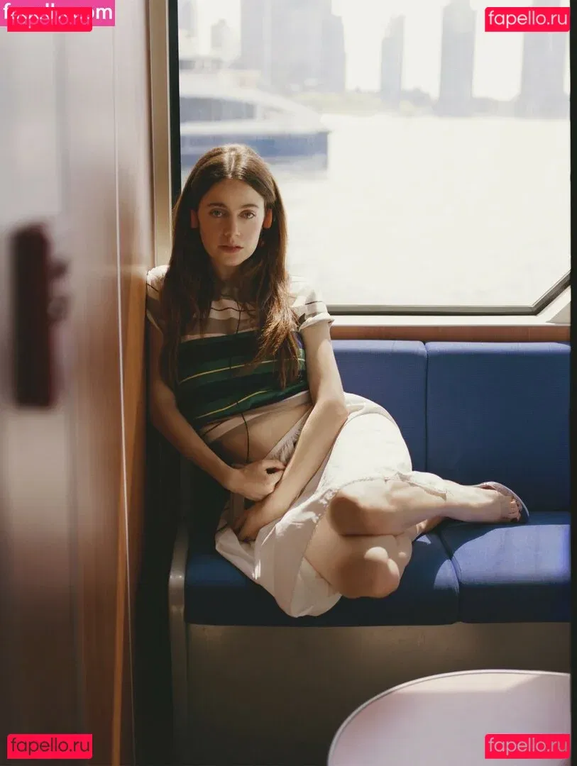 Molly Gordon Onlyfans Photo Gallery 