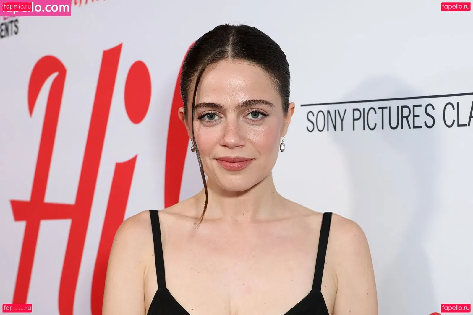 Molly Gordon Onlyfans Photo Gallery 