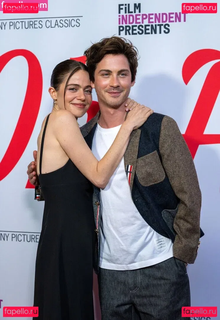 Molly Gordon Onlyfans Photo Gallery 