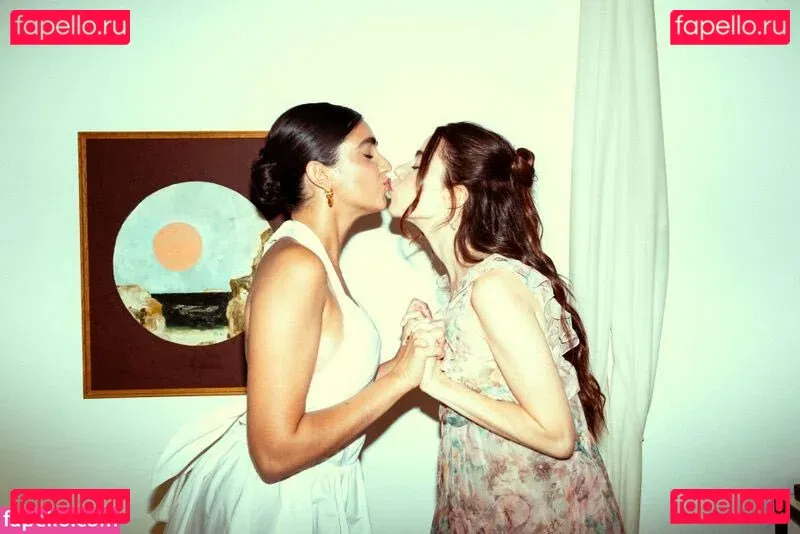 Molly Gordon Onlyfans Photo Gallery 