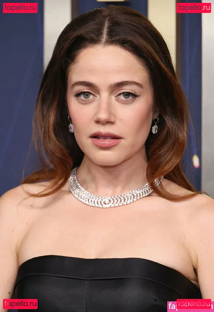 Molly Gordon Onlyfans Photo Gallery 