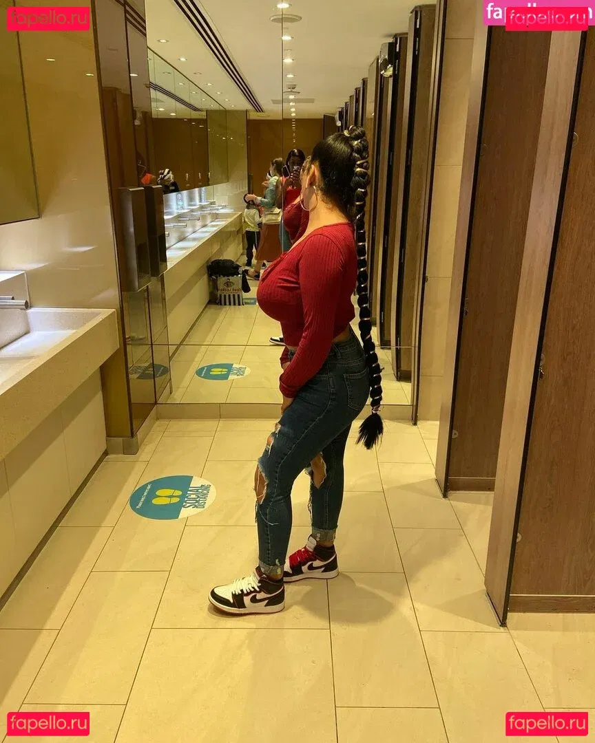 Bianka Bouyer Onlyfans Photo Gallery 