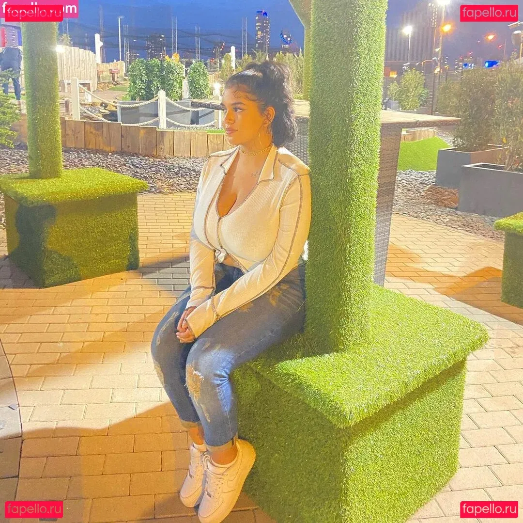 Bianka Bouyer Onlyfans Photo Gallery 