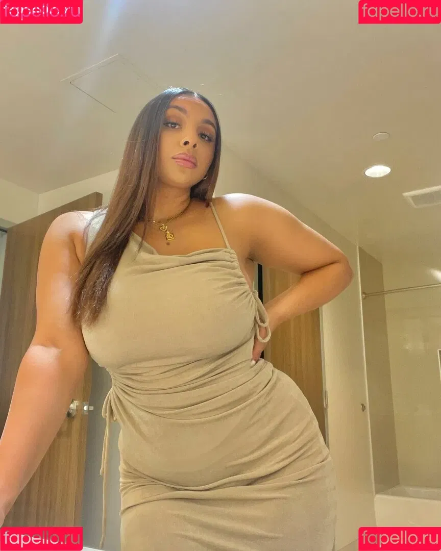 Cayenna Wiley Onlyfans Photo Gallery 