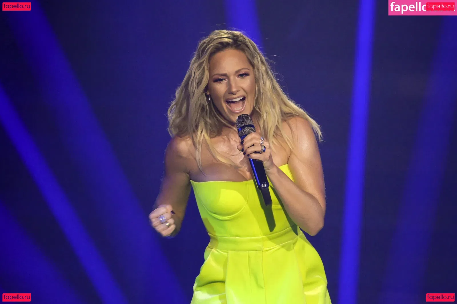 Helene Fischer Onlyfans Photo Gallery 