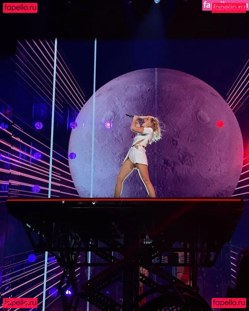 Helene Fischer Onlyfans Photo Gallery 