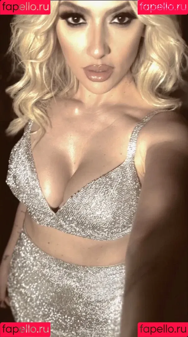 Hadise Onlyfans Photo Gallery 