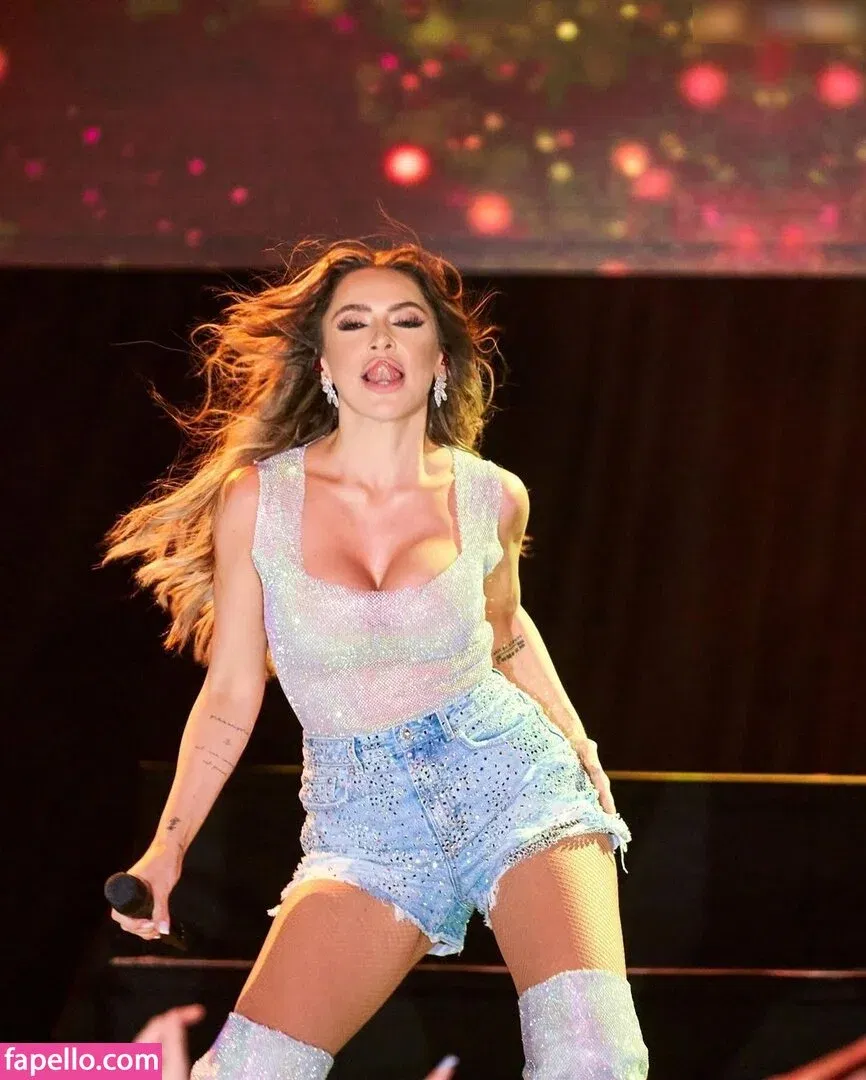 Hadise Onlyfans Photo Gallery 