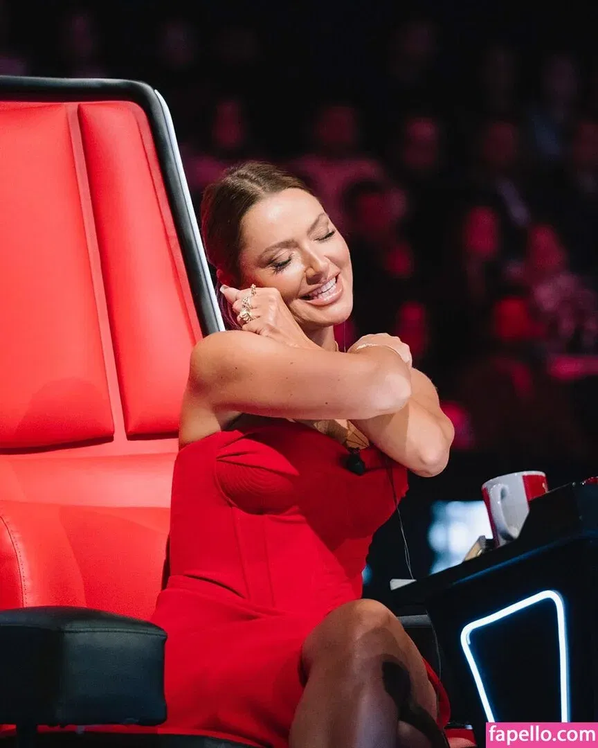 Hadise Onlyfans Photo Gallery 