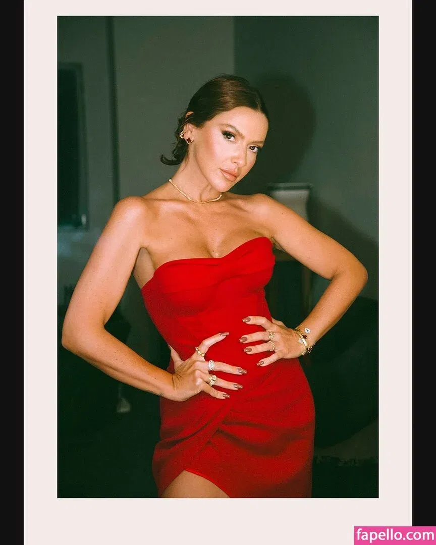 Hadise Onlyfans Photo Gallery 