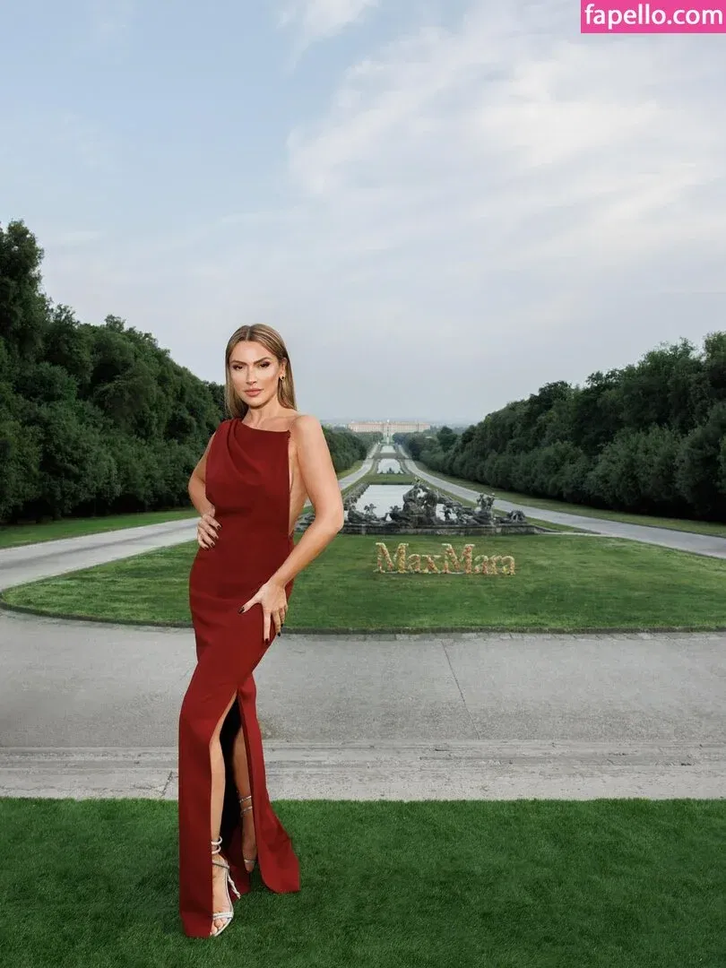 Hadise Onlyfans Photo Gallery 