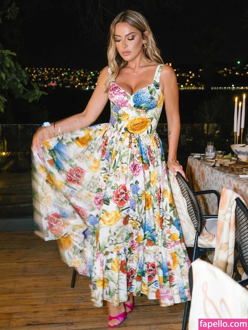 Hadise Onlyfans Photo Gallery 