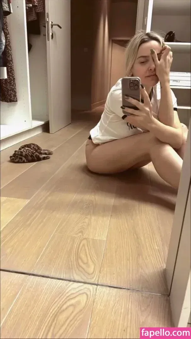 Hadise Onlyfans Photo Gallery 