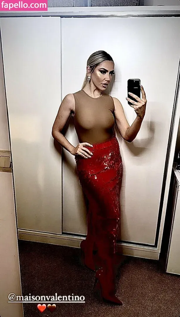Hadise Onlyfans Photo Gallery 