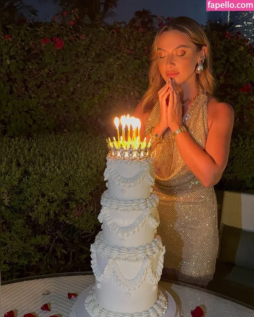 Hadise Onlyfans Photo Gallery 