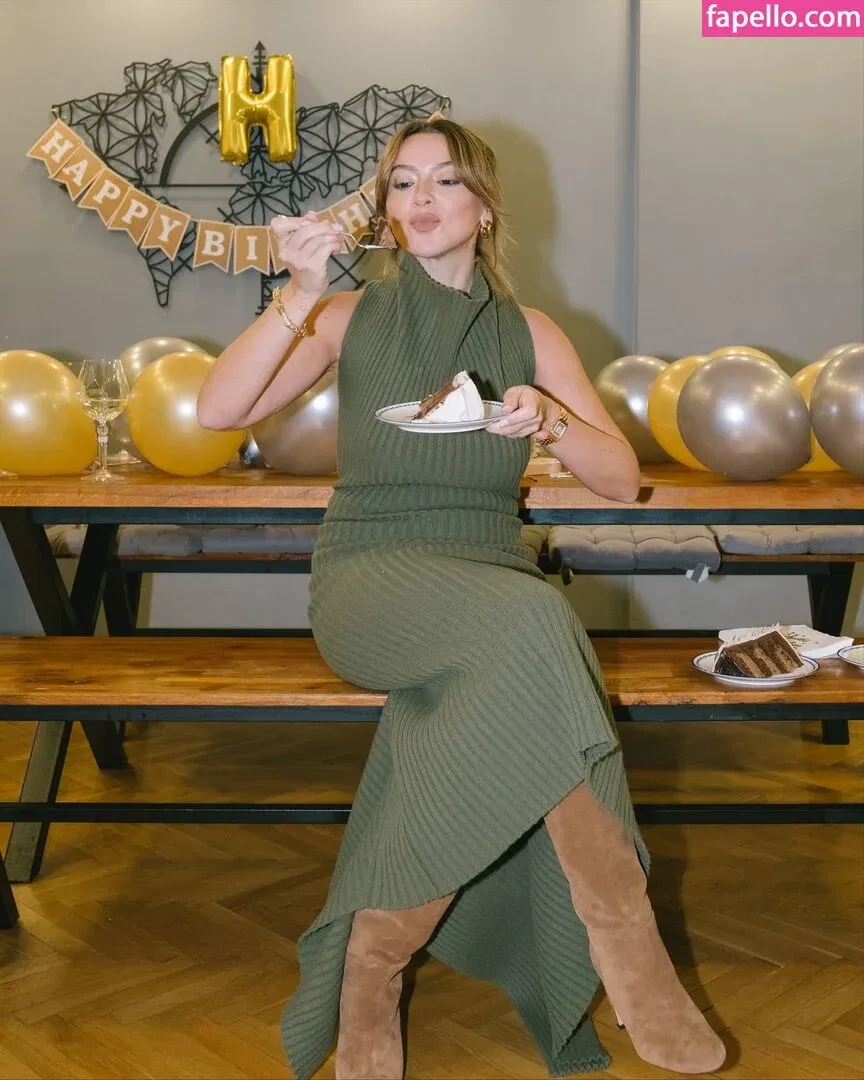 Hadise Onlyfans Photo Gallery 