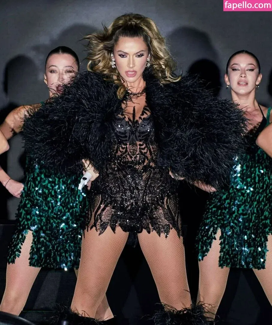 Hadise Onlyfans Photo Gallery 