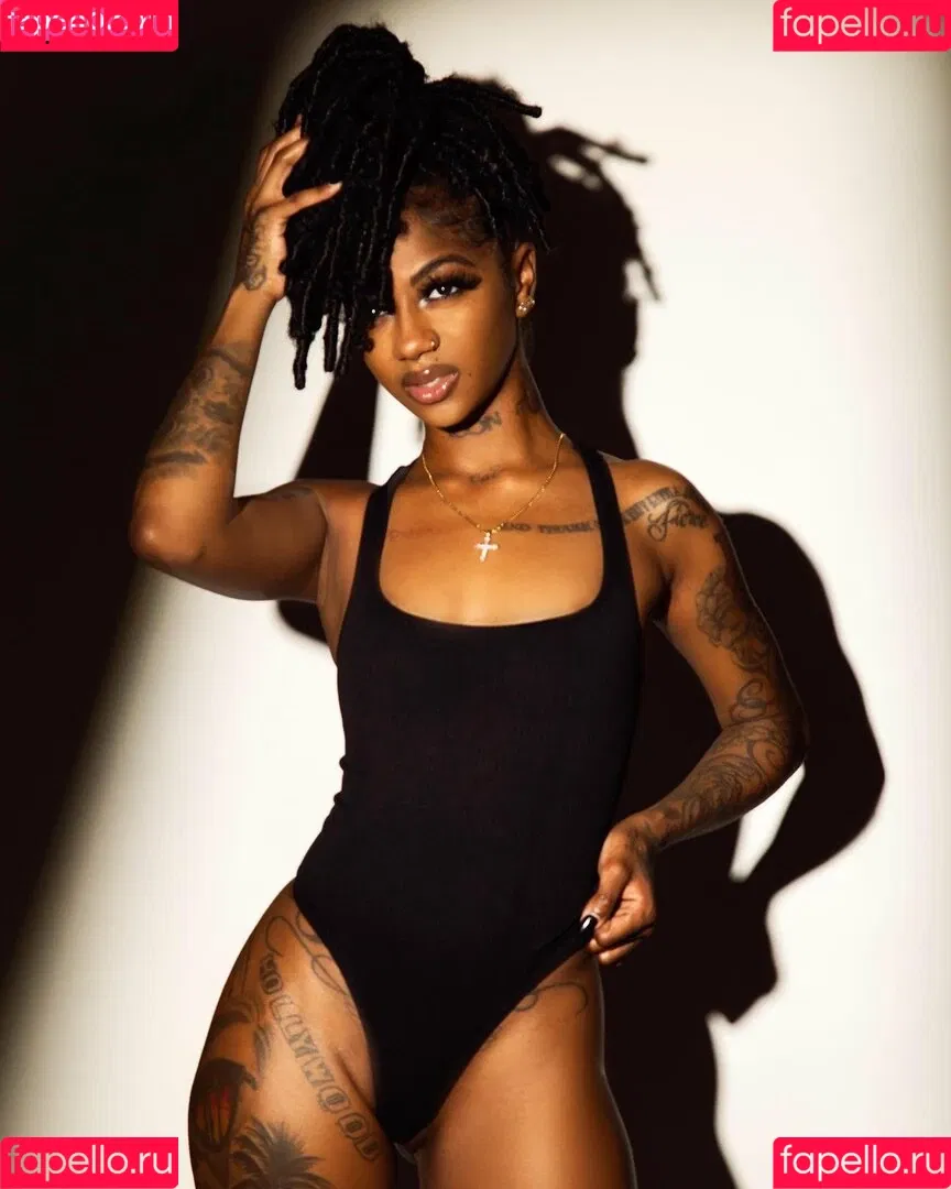 Zaria Linton Onlyfans Photo Gallery 