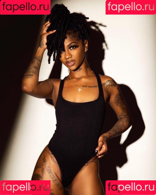 Zaria Linton Onlyfans Photo Gallery 