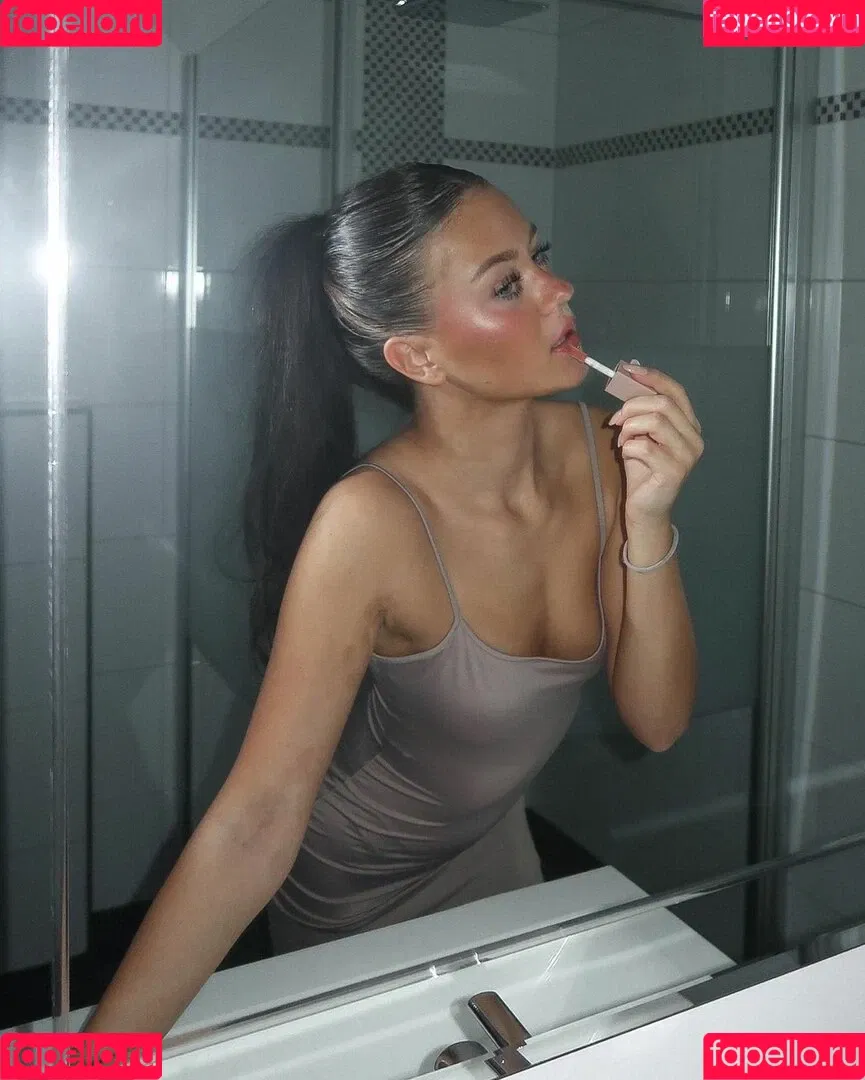 Sydney Ramolla Onlyfans Photo Gallery 
