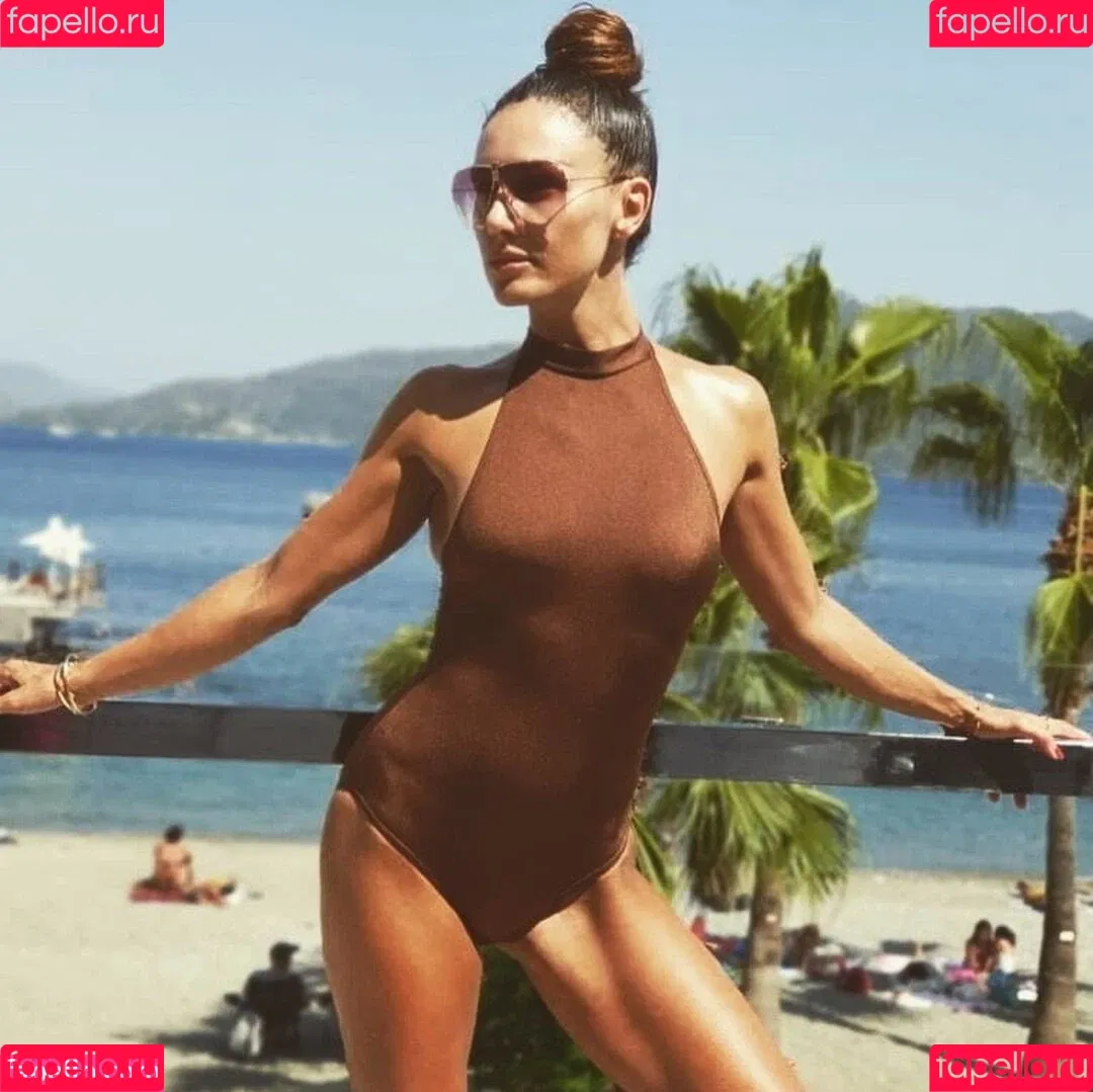 Nazan Eckes Onlyfans Photo Gallery 
