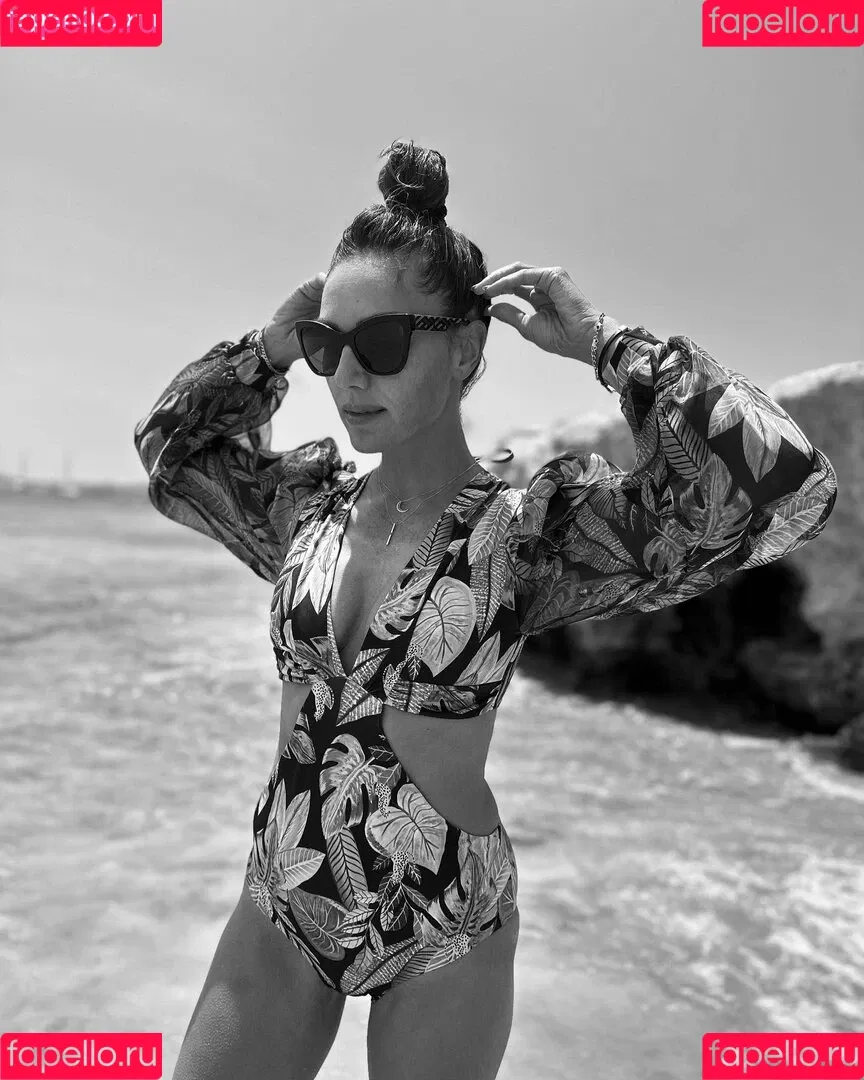 Nazan Eckes Onlyfans Photo Gallery 