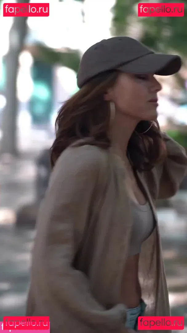 Nazan Eckes Onlyfans Photo Gallery 