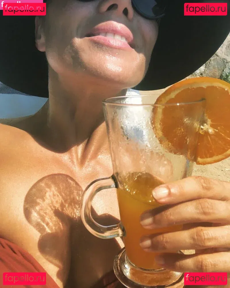 Nazan Eckes Onlyfans Photo Gallery 