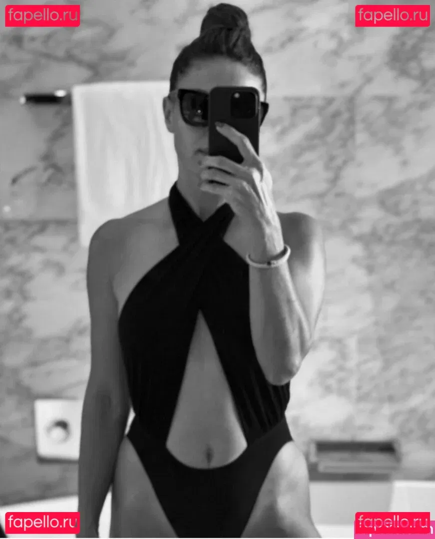 Nazan Eckes Onlyfans Photo Gallery 