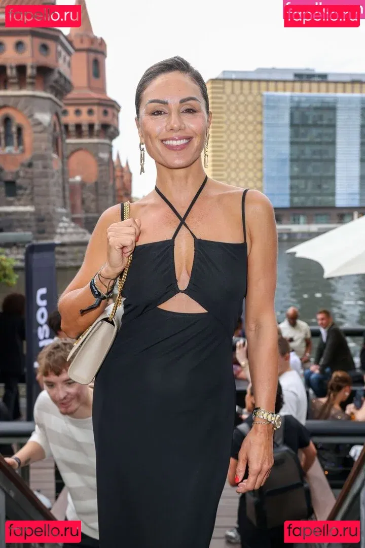 Nazan Eckes Onlyfans Photo Gallery 