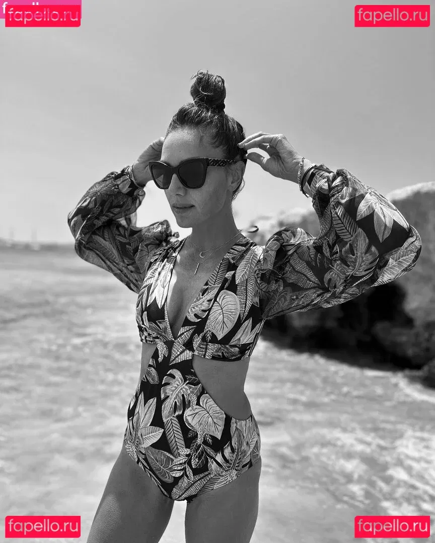 Nazan Eckes Onlyfans Photo Gallery 