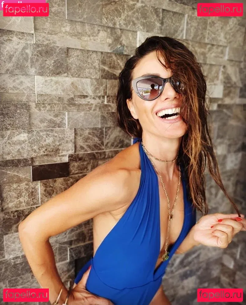 Nazan Eckes Onlyfans Photo Gallery 