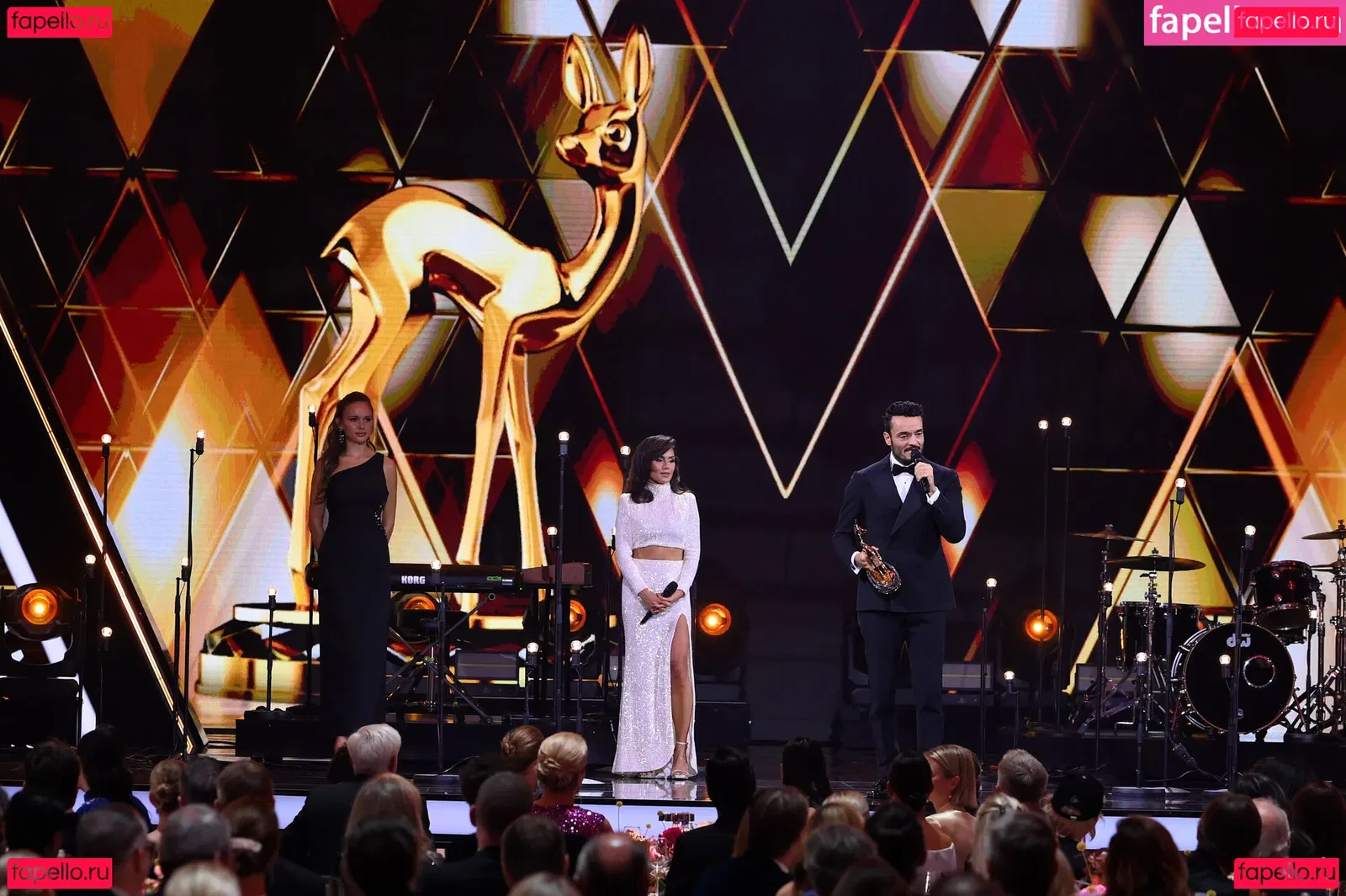 Nazan Eckes Onlyfans Photo Gallery 