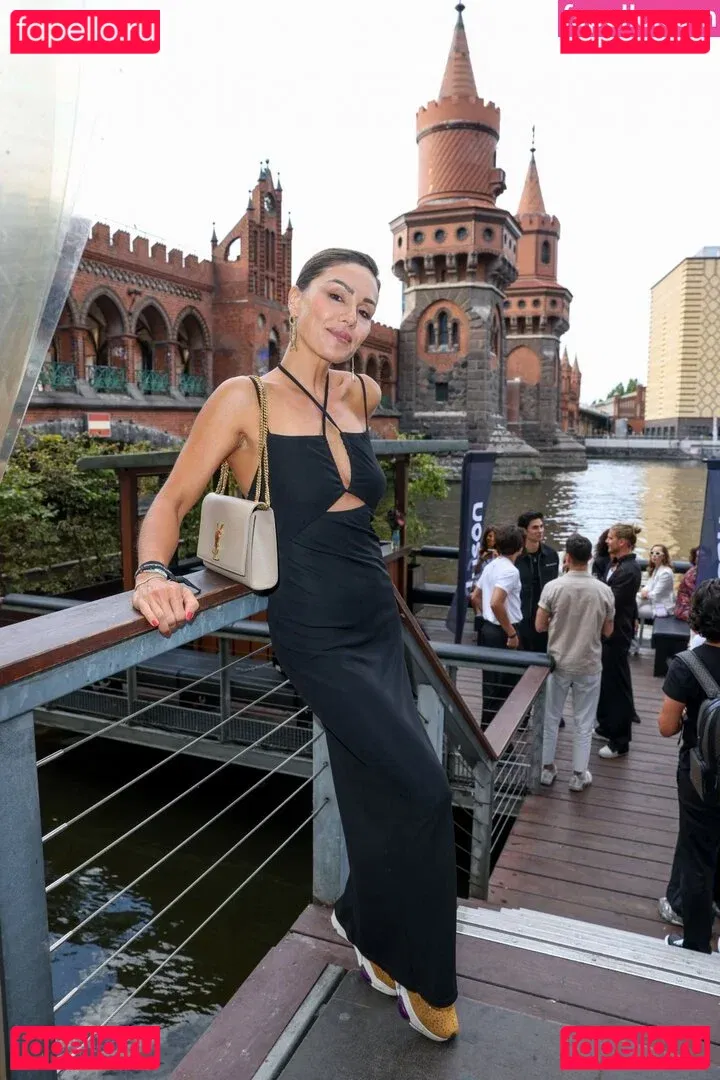 Nazan Eckes Onlyfans Photo Gallery 