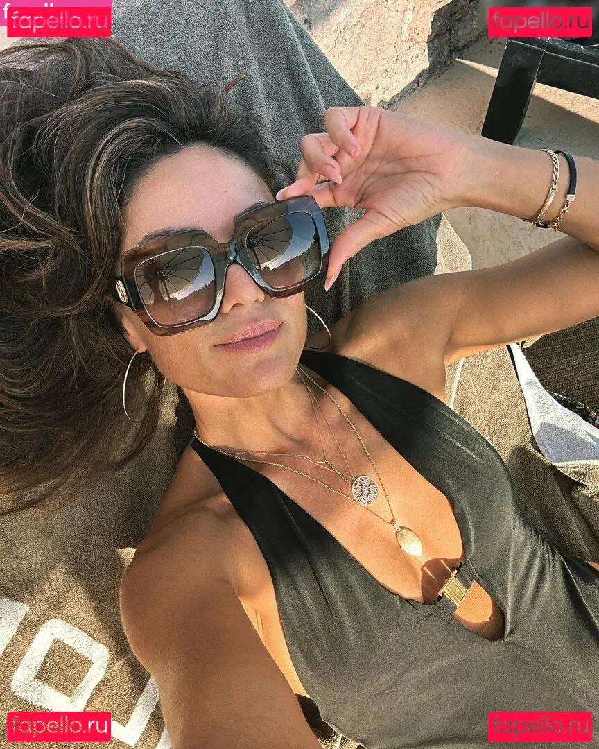 Nazan Eckes Onlyfans Photo Gallery 