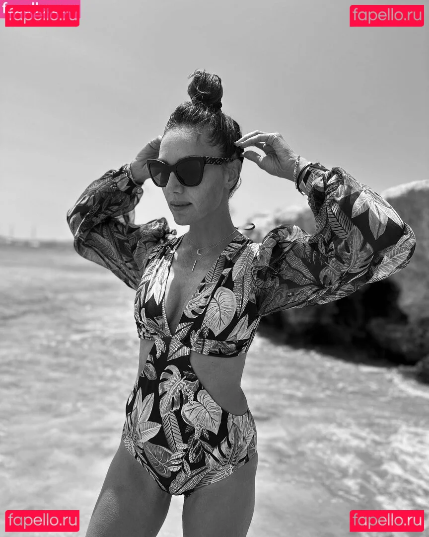 Nazan Eckes Onlyfans Photo Gallery 