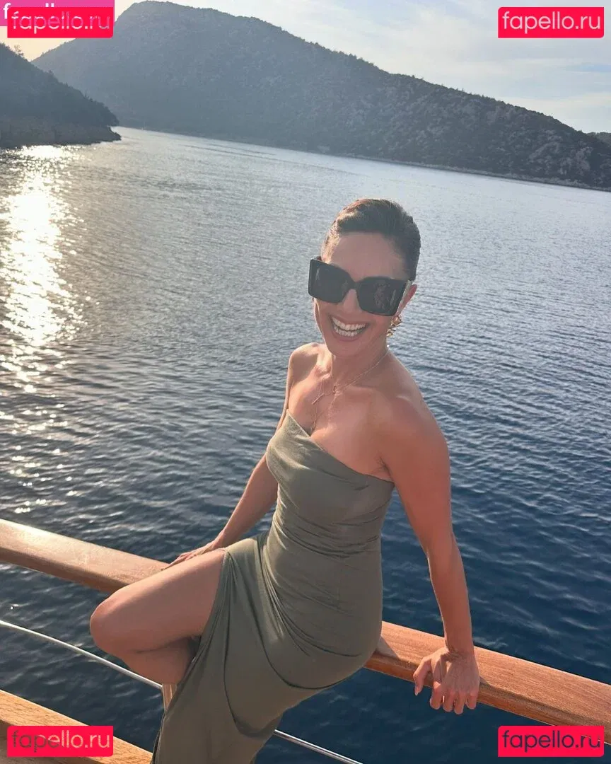 Nazan Eckes Onlyfans Photo Gallery 