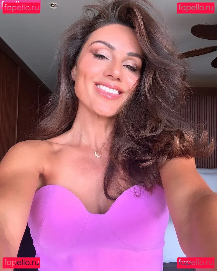 Nazan Eckes Onlyfans Photo Gallery 