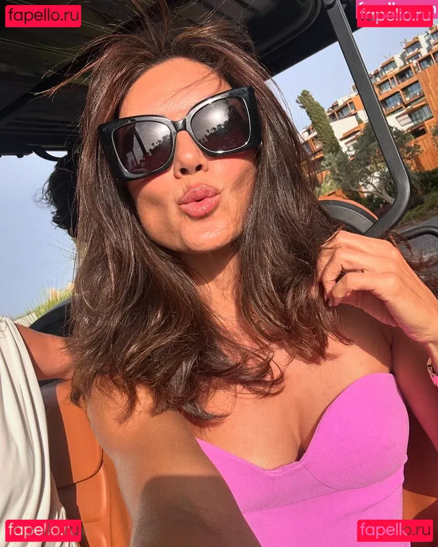 Nazan Eckes Onlyfans Photo Gallery 