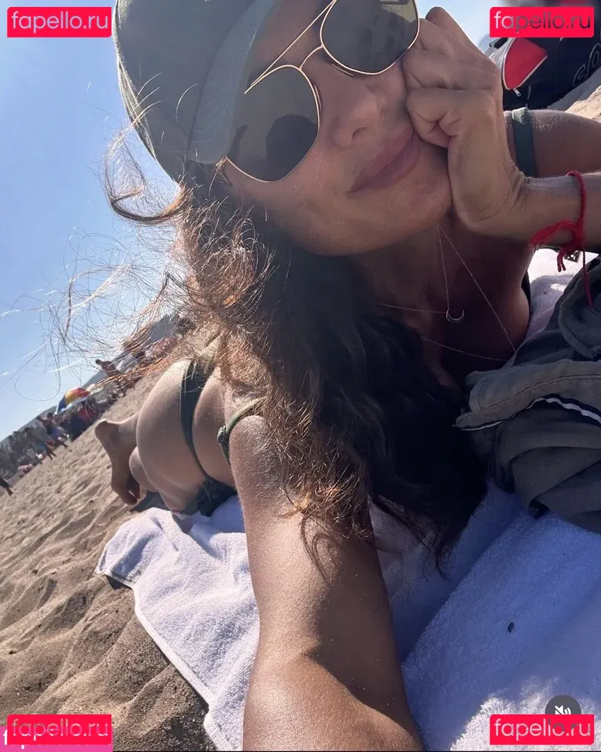 Nazan Eckes Onlyfans Photo Gallery 