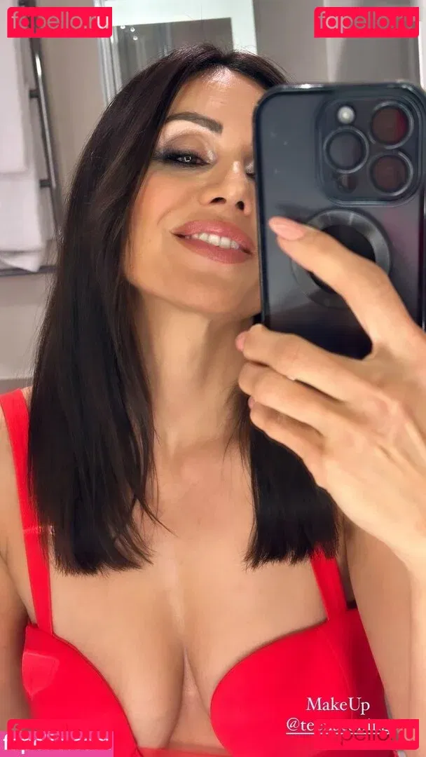 Nazan Eckes Onlyfans Photo Gallery 