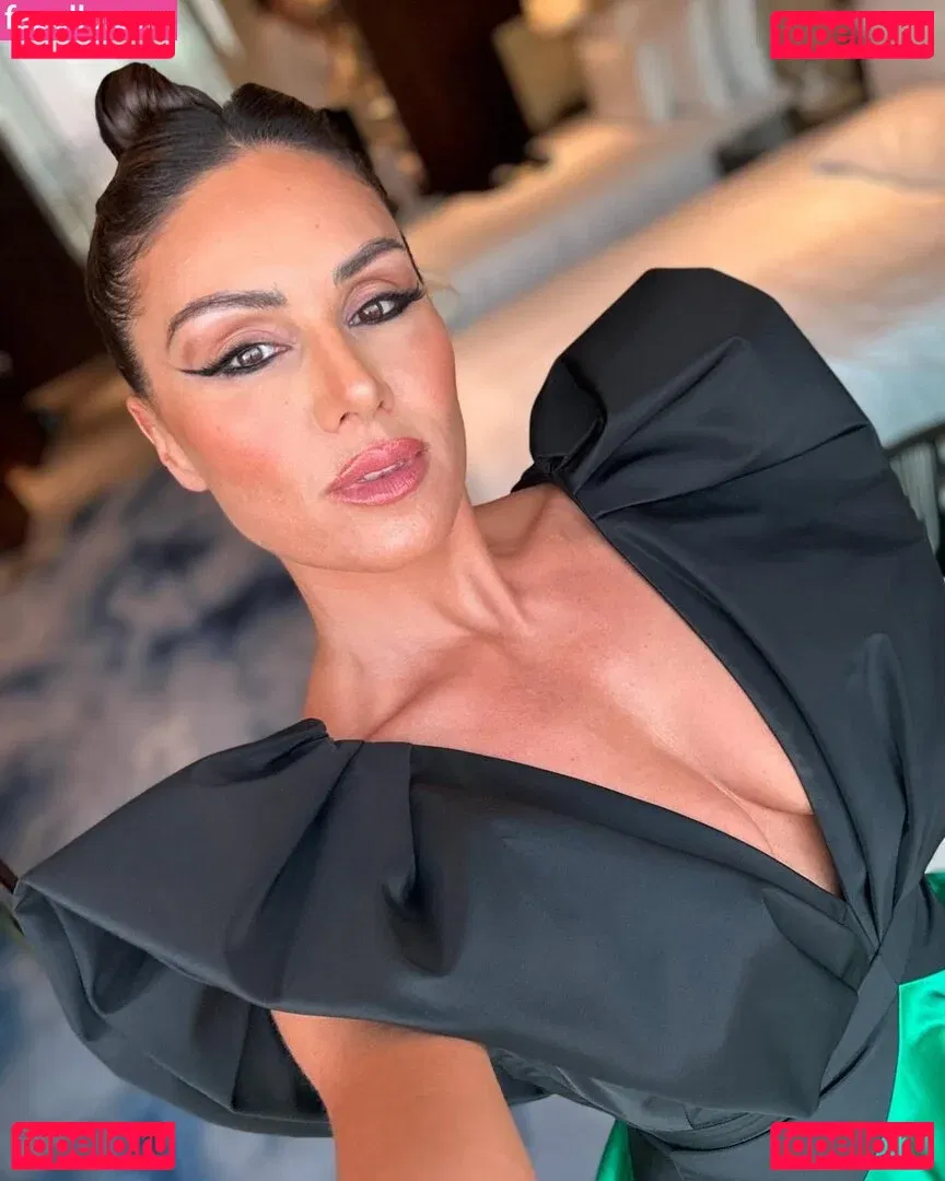 Nazan Eckes Onlyfans Photo Gallery 