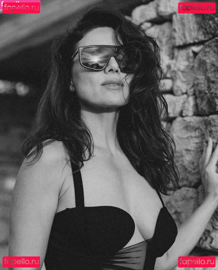 Nazan Eckes Onlyfans Photo Gallery 