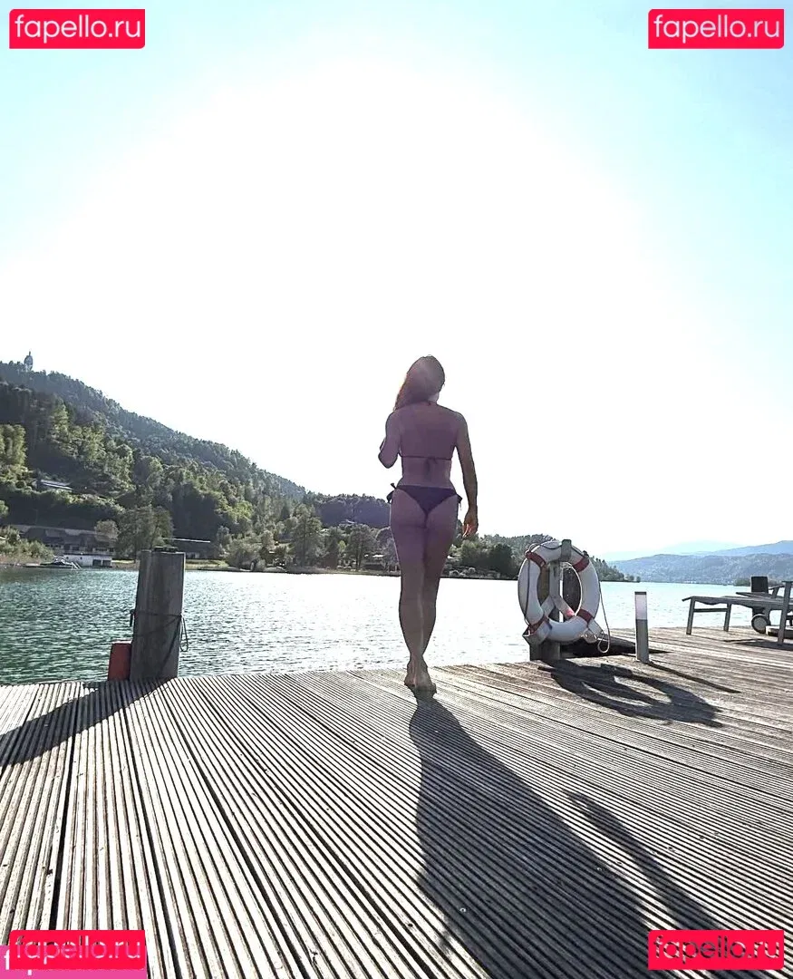 Nazan Eckes Onlyfans Photo Gallery 